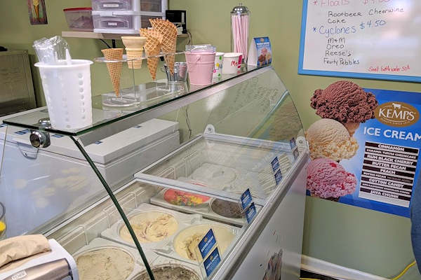Sugar Cream Ice Cream Parlor